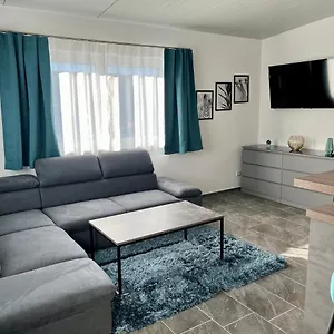 Hanisch Apartment